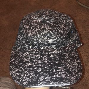 Lulu lemon hat